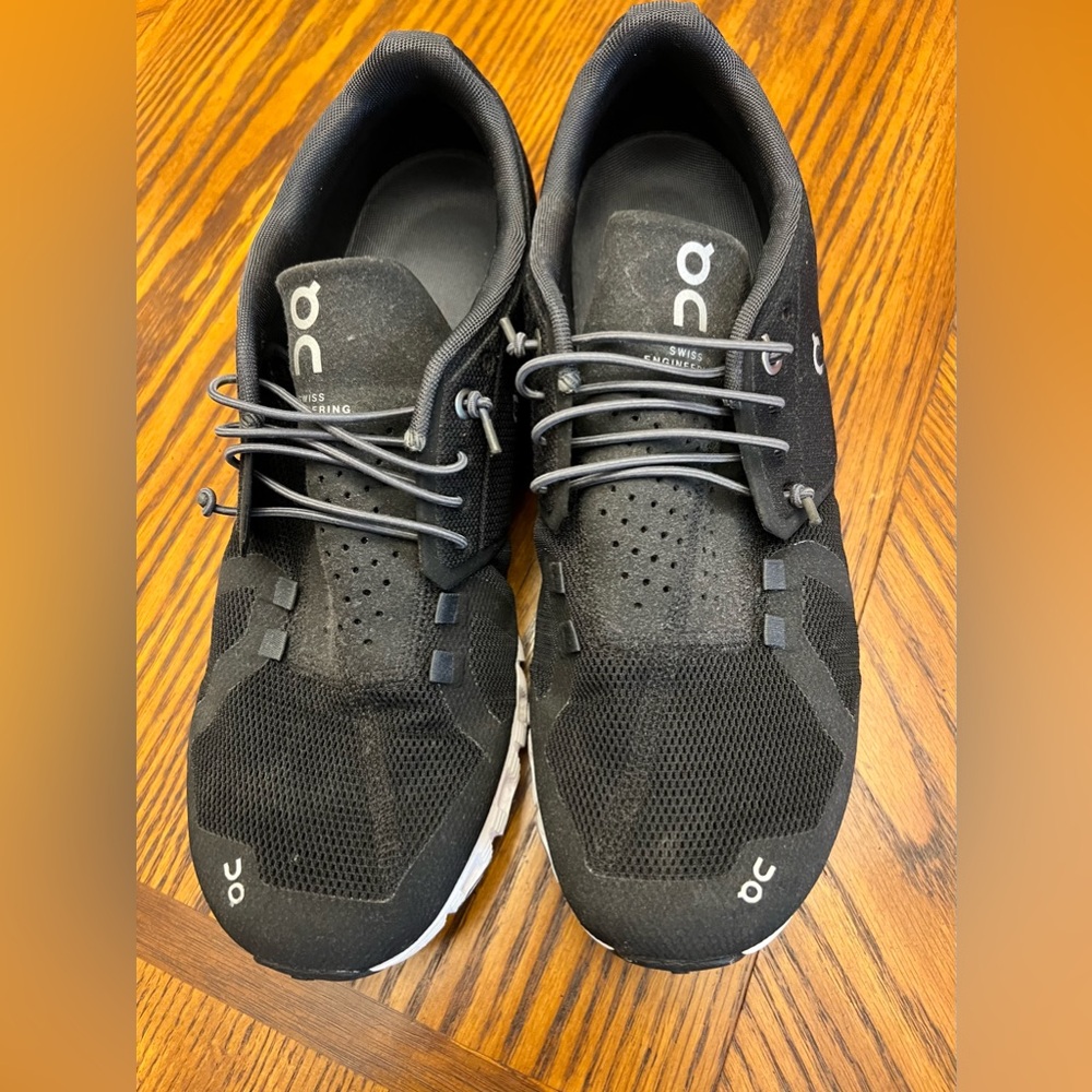 OC sneakers
